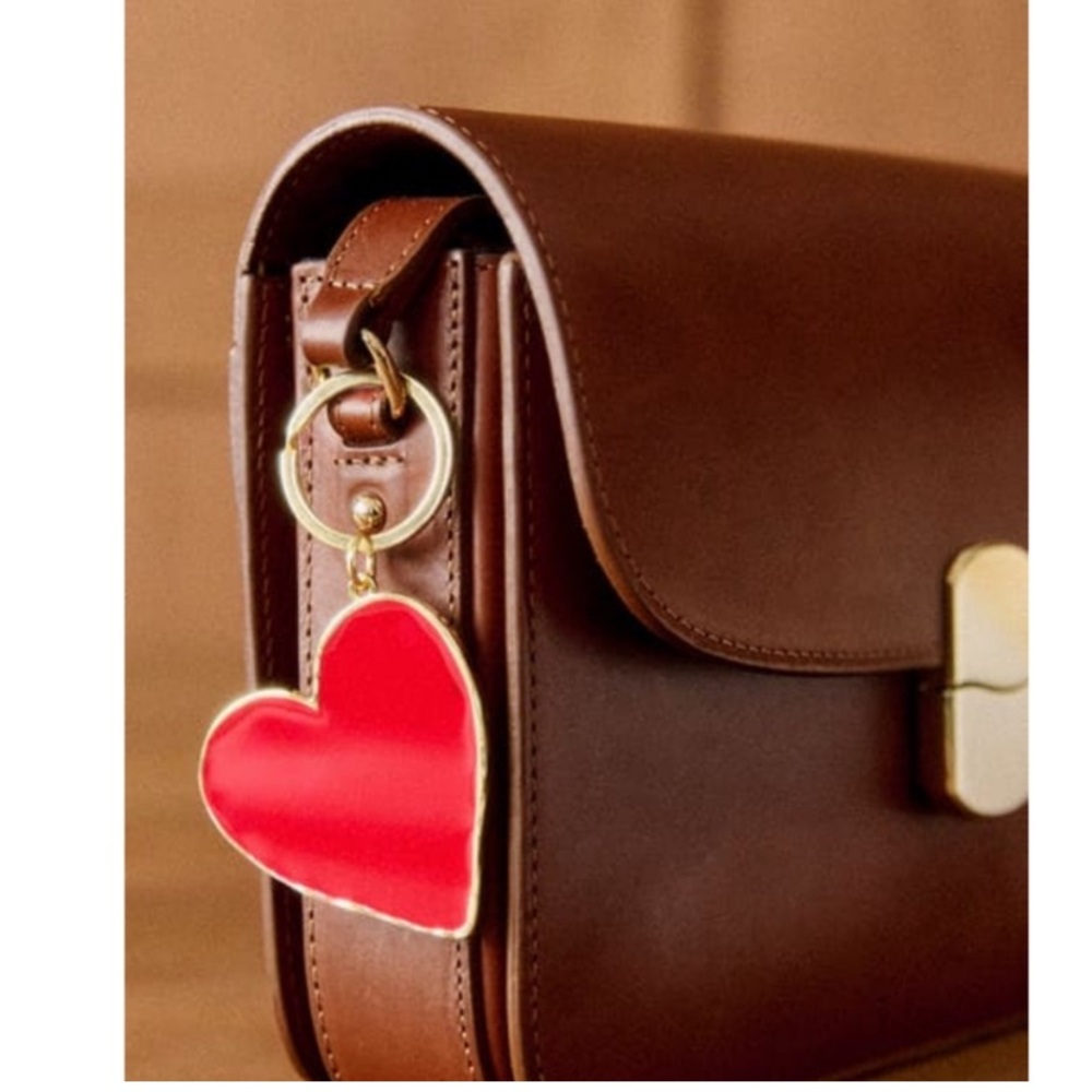 Petit Sezane Red Heart Keychain - Enamel & Metal Key Ring - Key Chain Bag Charm